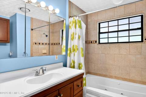 43122 Pineridge Drive, Callahan FL - photo 15 of 46