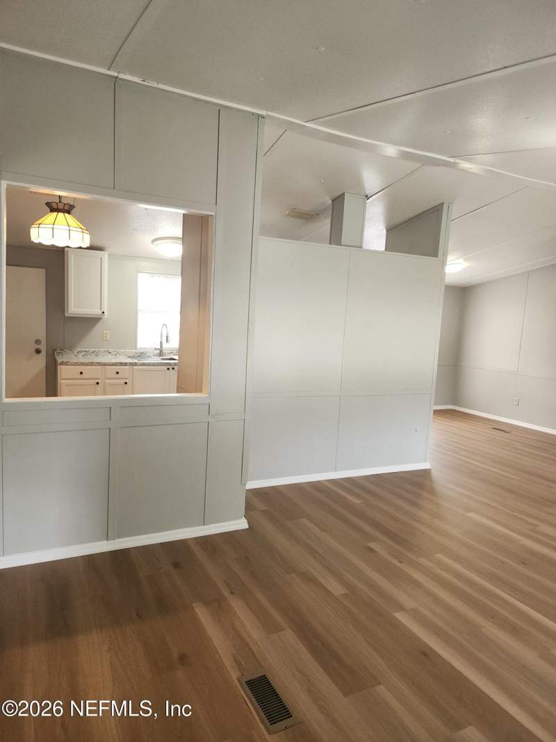 3 bedroom Mobile Home at 439 Vermont Avenue, St Johns Mobile Home Village, Green Cove Springs — photo 4