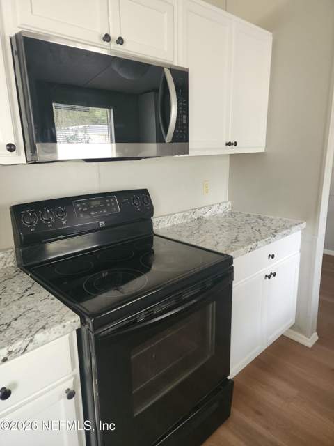 439 Vermont Avenue, Green Cove Springs FL - photo 6 of 29