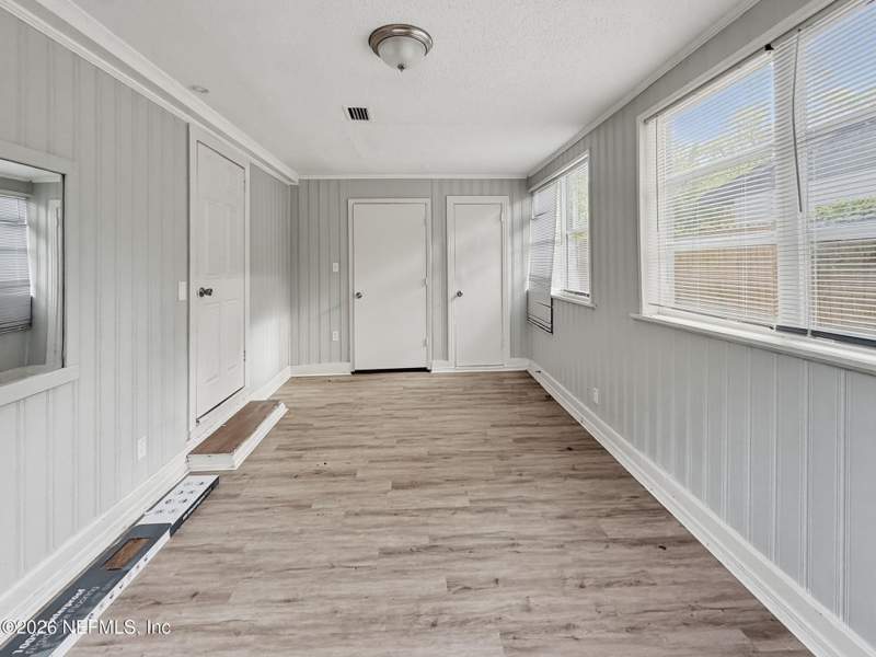 3 bedroom Single Family Residence at 5925 Oaklane Drive, Forrest Brook, Jacksonville — photo 4