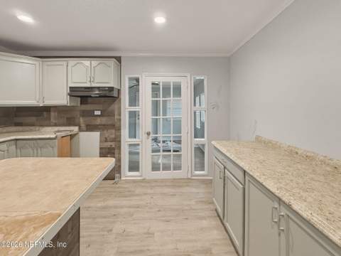 5925 Oaklane Drive, Jacksonville FL - photo 13 of 34