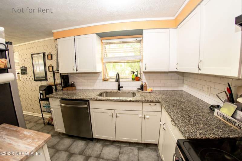 3 bedroom Single Family Residence at 7584 Raborn Lane, Imperial Estates, Jacksonville — photo 2