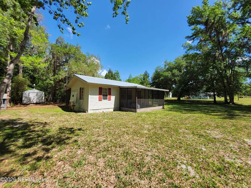 1 bedroom Mobile Home at 118 N Hubers Fish Camp Road, Crescent City, Crescent City — photo 3