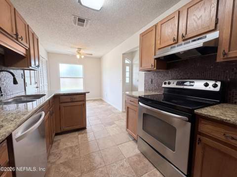 12601 Herblore Drive, Jacksonville FL - photo 7 of 22