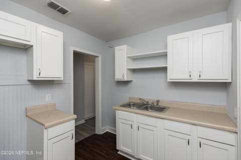 865 Brandywine Street, Jacksonville FL - photo 9 of 30