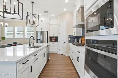 5611 Serene Street, Jacksonville FL - photo 13 of 50