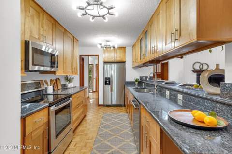 3140 Forest Circle, Jacksonville FL - photo 23 of 68