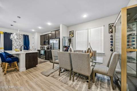 11537 Admiral Cv Drive, Jacksonville FL - photo 11 of 39