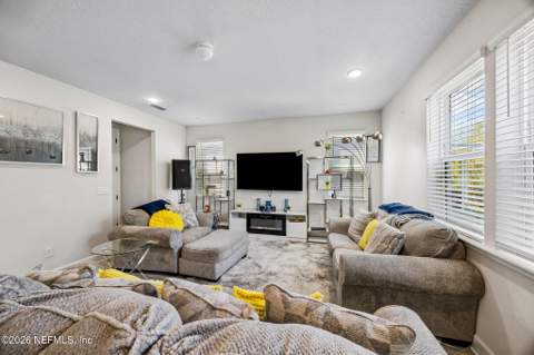 11537 Admiral Cv Drive, Jacksonville FL - photo 9 of 39