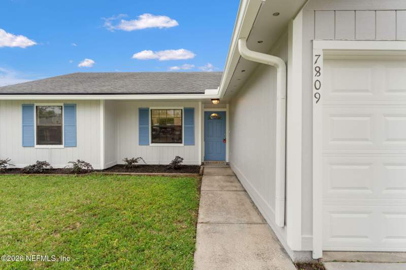 3 bedroom Single Family Residence at 7809 Allspice Circle, Cinnamon Lakes, Jacksonville — photo 3