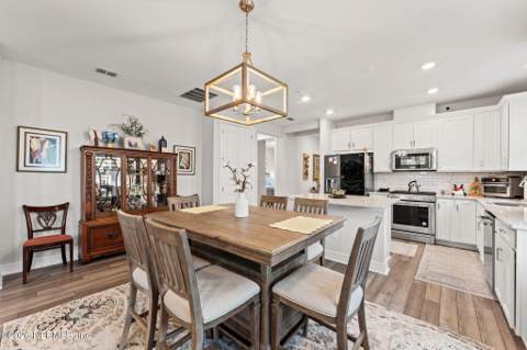 596 Jubilee Circle, Yulee FL - photo 7 of 50