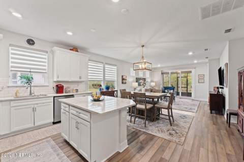596 Jubilee Circle, Yulee FL - photo 9 of 50