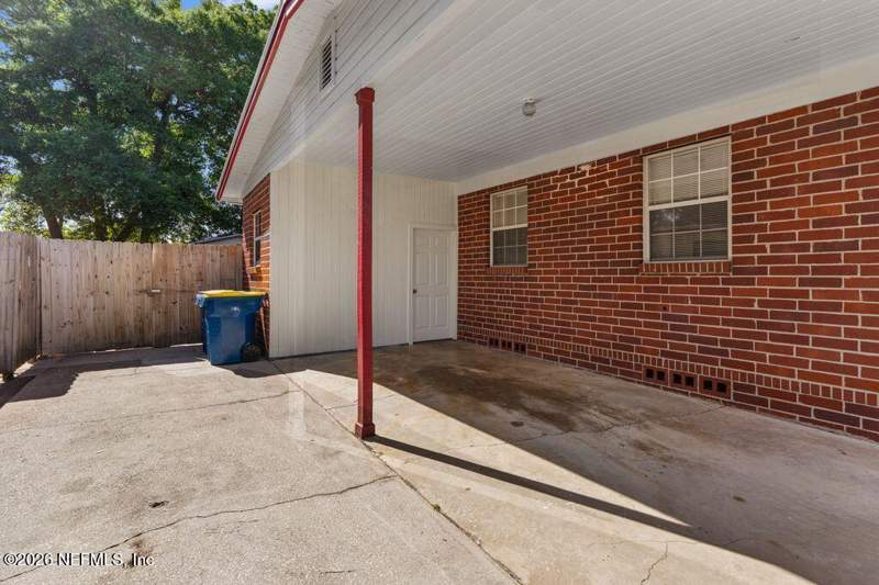 3 bedroom Single Family Residence at 2306 Red Oak Drive, Lake Lucina, Jacksonville — photo 4