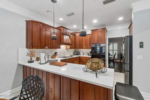 10754 Scott Mill Road #16, Jacksonville FL - photo 19 of 93
