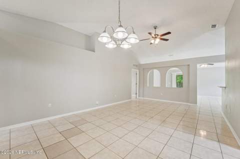 9135 Shindler Crossing Drive, Jacksonville FL - photo 9 of 33