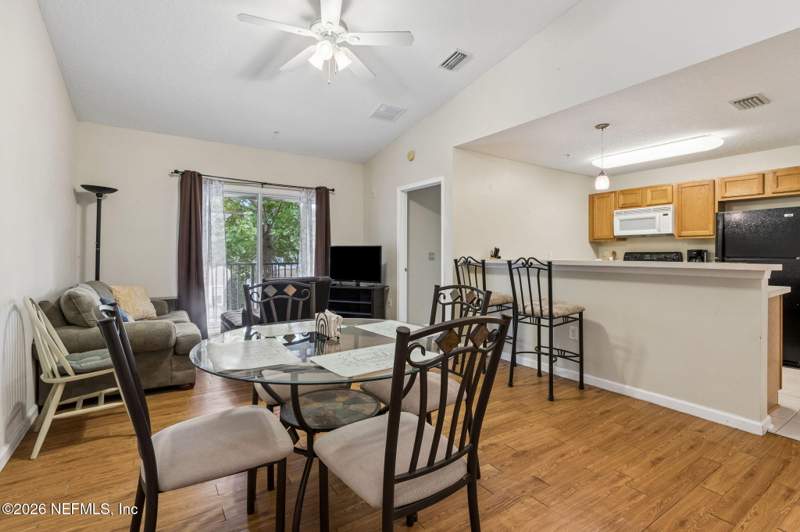 2 bedroom Condominium at 6075 Maggies Circle #113, Natures Hideaway, Jacksonville — photo 3