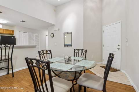 6075 Maggies Circle #113, Jacksonville FL - photo 10 of 39