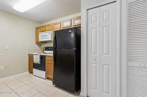 6075 Maggies Circle #113, Jacksonville FL - photo 22 of 39