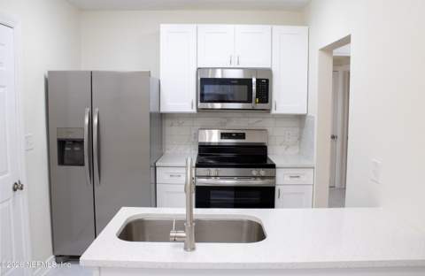 5106 Appleton Avenue, Jacksonville FL - photo 12 of 40