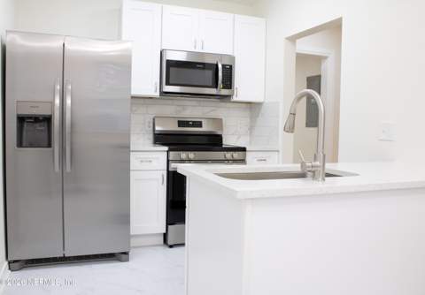 5106 Appleton Avenue, Jacksonville FL - photo 13 of 40