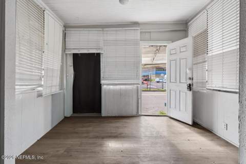 1024 Eaverson Street, Jacksonville FL - photo 8 of 17