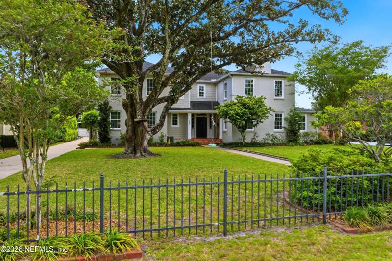 5 bedroom Single Family Residence at 1052 Holly Lane, San Marco, Jacksonville — photo 4