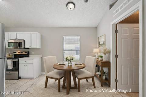 9135 Shindler Crossing Drive, Jacksonville FL - photo 17 of 33
