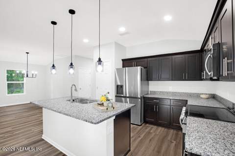 407 Rustic Road, Satsuma FL - photo 10 of 43