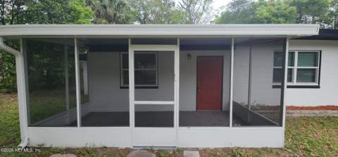 8223 Brackridge Boulevard, Jacksonville FL - photo 10 of 29