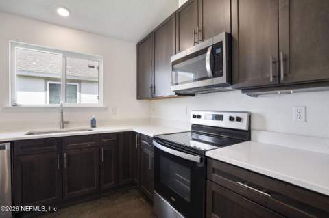 12320 Gillespie Avenue, Jacksonville FL - photo 8 of 40