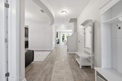 6946 Azalea Grove Drive, Jacksonville FL - photo 15 of 91