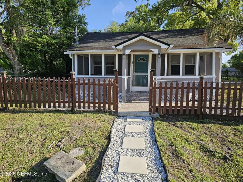 2 bedroom Single Family Residence at 3072 Bessent Road, Sibley Park, Jacksonville — photo 2