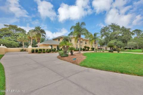 8227 Mar Del Plata Street, Jacksonville FL - photo 7 of 107