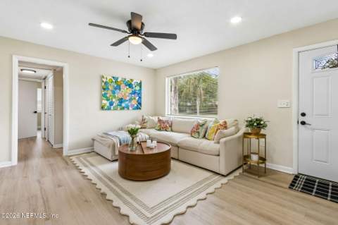 3668 Marianna Road, Jacksonville FL - photo 7 of 31