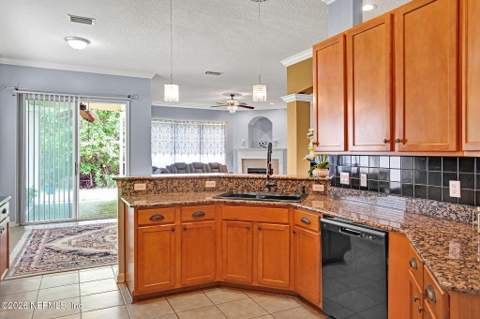 14042 Devan Lee Drive, Jacksonville FL - photo 20 of 34
