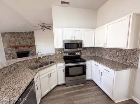 12301 Burning Embers Lane, Jacksonville FL - photo 7 of 26
