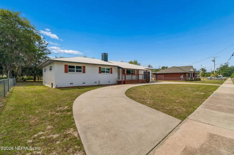 3 bedroom Single Family Residence at 350 N 6th Street, Macclenny, Macclenny — photo 5