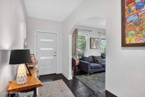 4647 Crescent Street, Jacksonville FL - photo 8 of 45