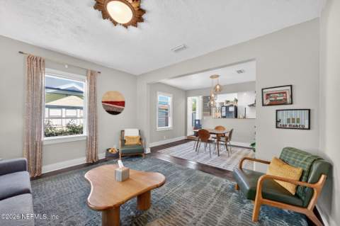 4647 Crescent Street, Jacksonville FL - photo 11 of 45