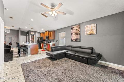 5754 Royalty Road, Jacksonville FL - photo 11 of 25