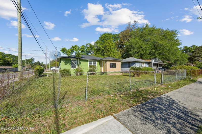 4 bedroom Single Family Residence at 3304 Division Street, Grand Park, Jacksonville — photo 3