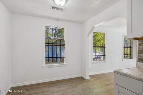 3304 Division Street, Jacksonville FL - photo 9 of 29
