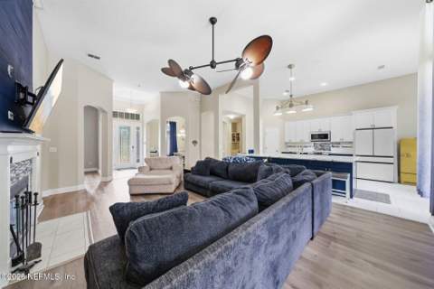 7907 Dawsons Creek Drive, Jacksonville FL - photo 10 of 70