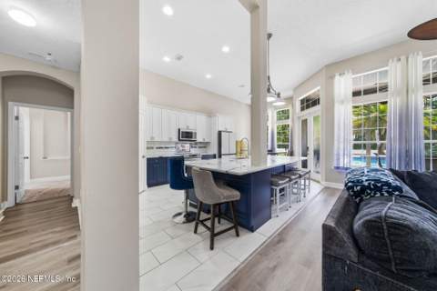 7907 Dawsons Creek Drive, Jacksonville FL - photo 12 of 70