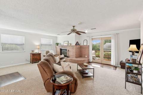 4252 Lexington Avenue, Jacksonville FL - photo 10 of 47