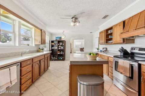 4252 Lexington Avenue, Jacksonville FL - photo 19 of 47