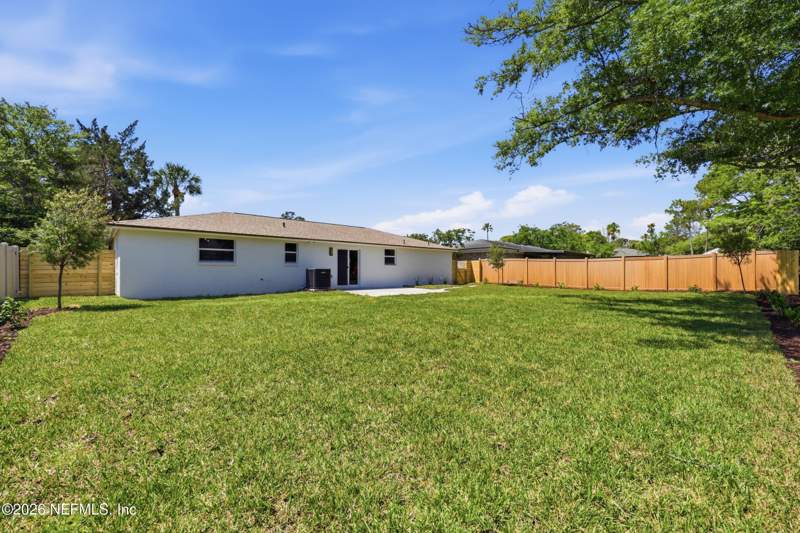 3 bedroom Single Family Residence at 567 Cruiser Lane, Seaspray, Atlantic Beach — photo 5