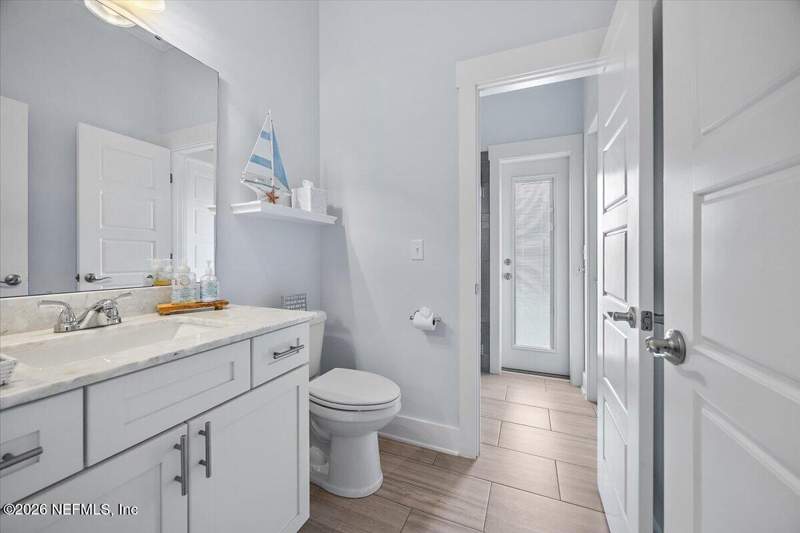 4 bedroom Single Family Residence at 398 Sherry Drive, Saltair, Atlantic Beach — photo 5