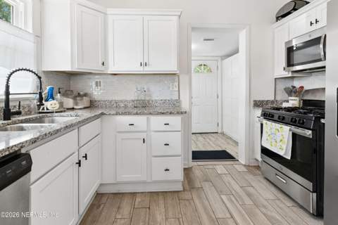 4635 Hercules Avenue, Jacksonville FL - photo 11 of 32