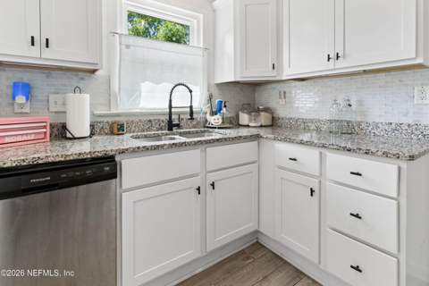 4635 Hercules Avenue, Jacksonville FL - photo 12 of 32